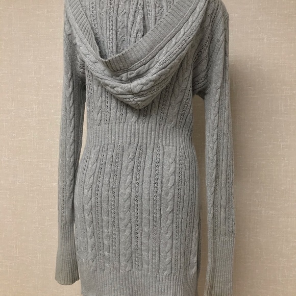 So GRAY KNITTED CARDIGAN SIZE MEDIUM - Picture 4 of 7